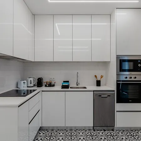 Apartamento Renovated Cozy - H *