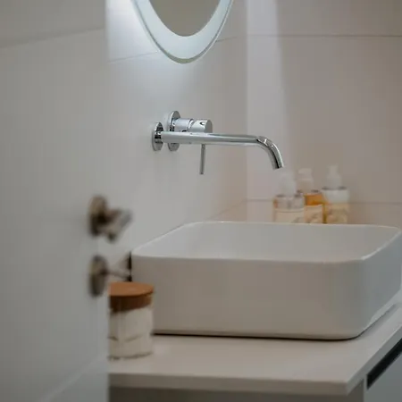 Renovated Cozy - H Apartman Lisboa